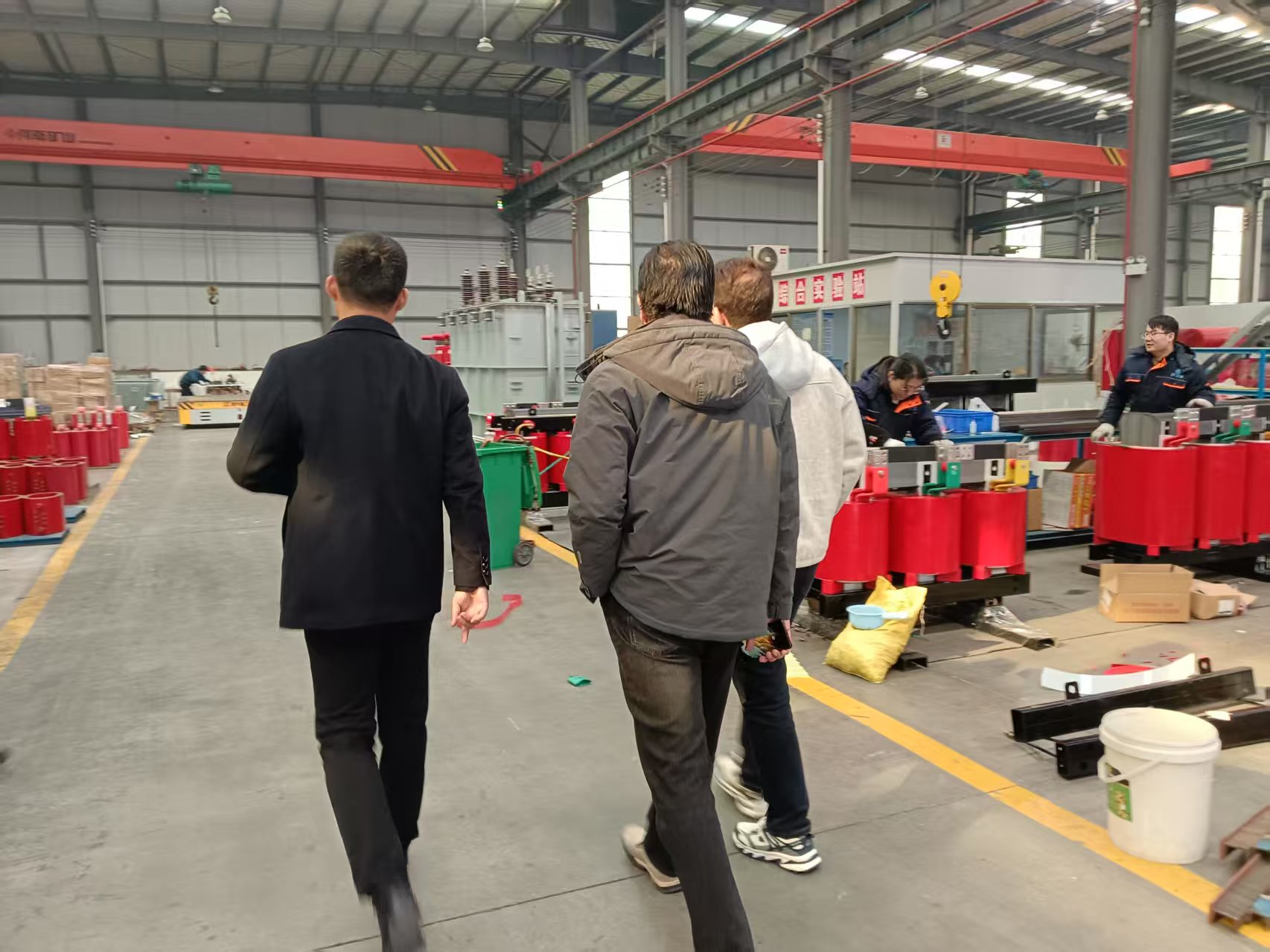 Foreign Clients Visited Zhonghao Power Transformer Factory